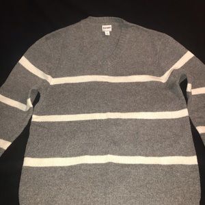 👕 Old Navy men’s Wool top Large (grey & white)❄️